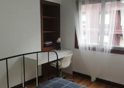 Alquiler de habitaciones en piso de 3 habitaciones en Bizkaia en Bilbao