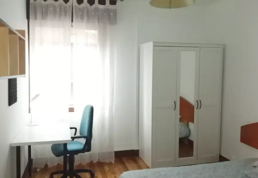 Alquiler de habitaciones en piso de 3 habitaciones en Bizkaia en Bilbao