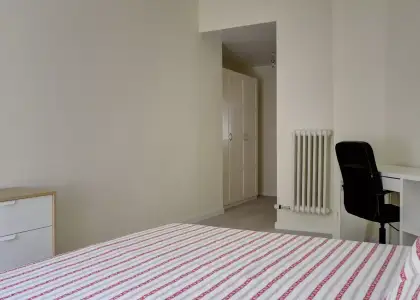 Habitación en piso compartido de 3 habitaciones en Zaragoza, ideal para mujeres. en Zaragoza
