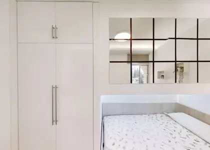 Habitación en piso compartido de 5 habitaciones en Casería de Montijo, con todos los gastos incluidos, ideal para mujeres profesionales o estudiantes. en Granada