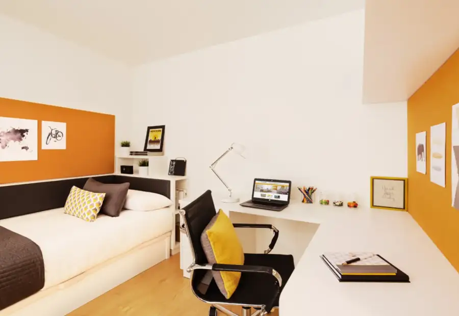 Habitación en un piso compartido de 1 dormitorio en alquiler en Ensanche-Zabalgunea. en Pamplona