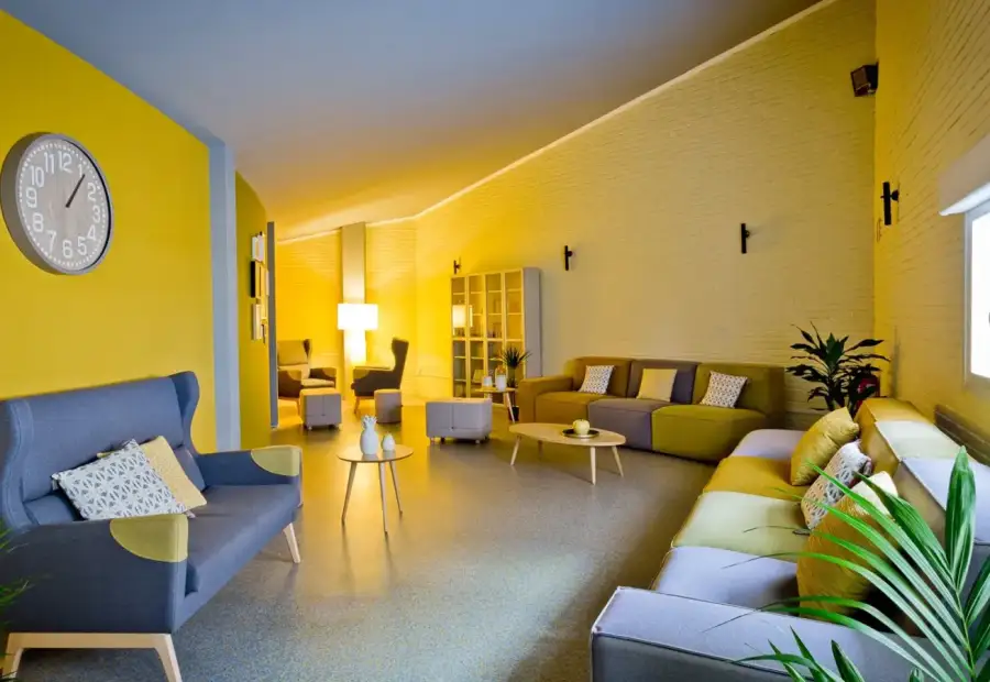 Se alquila habitación en piso compartido de 1 habitación en Ensanche-Zabalgunea, solo estudiantes en Pamplona
