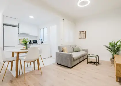 Se alquila habitación en piso compartido de 4 habitaciones en La Malva-Rosa en Valencia
