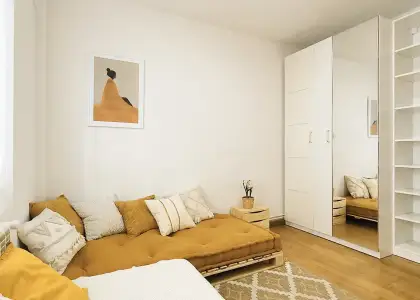 Se alquila habitación en piso compartido de 5 habitaciones en Milagrosa-Arrosadia en Pamplona