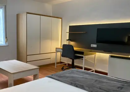 Se alquila habitación en piso compartido de 5 habitaciones en Salamanca. en Salamanca