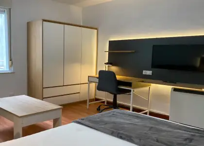 Se alquila habitación en piso compartido de 5 habitaciones en Salamanca. en Salamanca